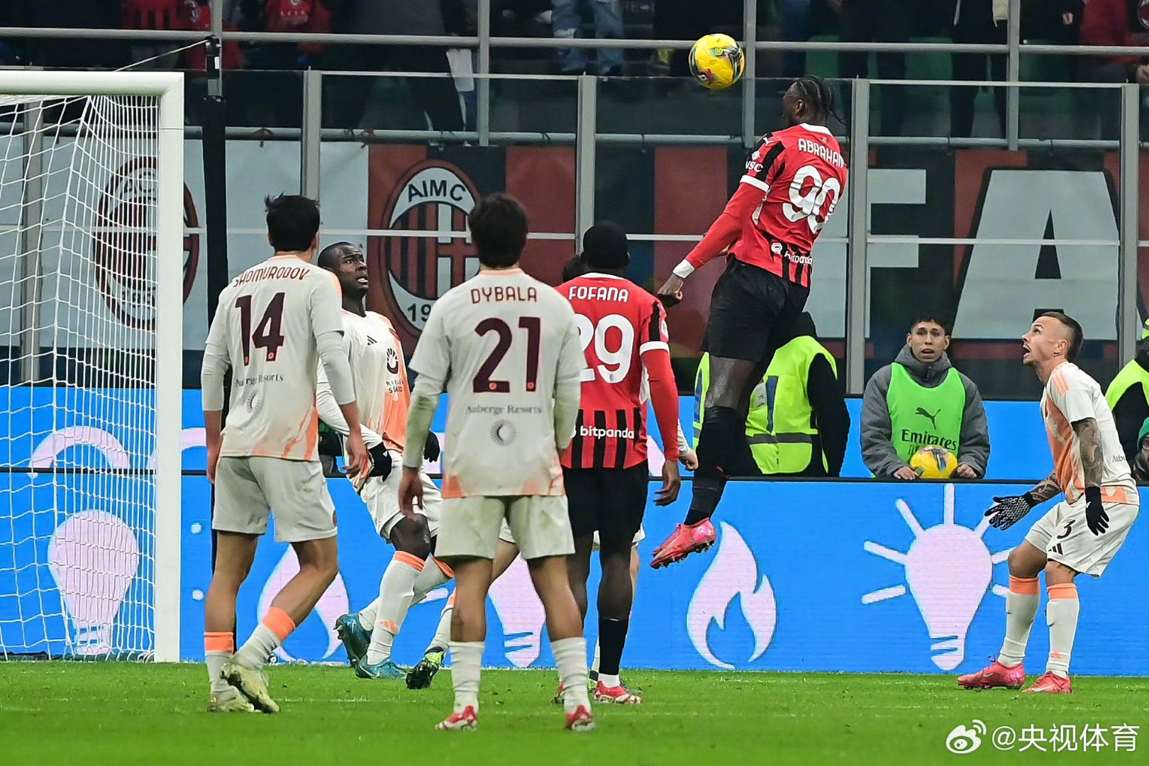 WTT大满贯决赛对决在即!切尔西演练定位球,AC米兰密集防守应对 WTT大满贯决赛对决在即!切尔西演练定位球,AC米兰密集防守应对